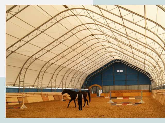 Строительство конных манежей в Щекине